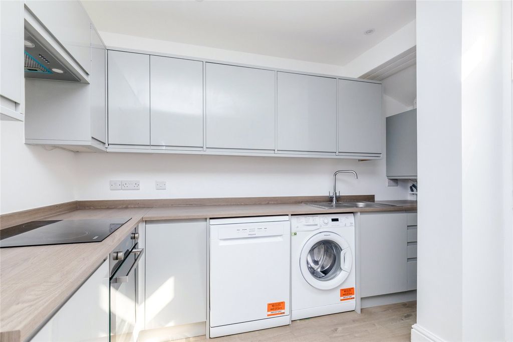 Property photo 2 of 14 Picture No. 06