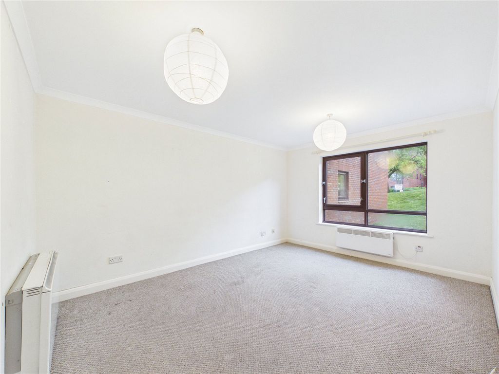 Property photo 3 of 12 Picture No. 23