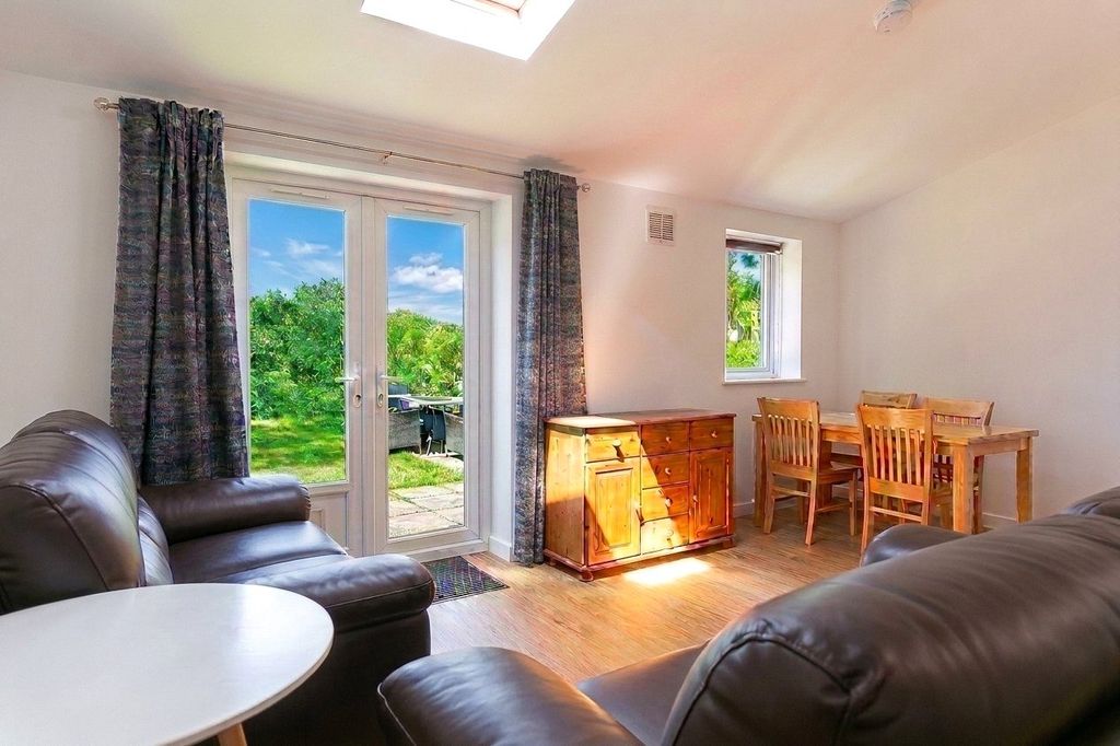 Property photo 1 of 14 Picture No. 33