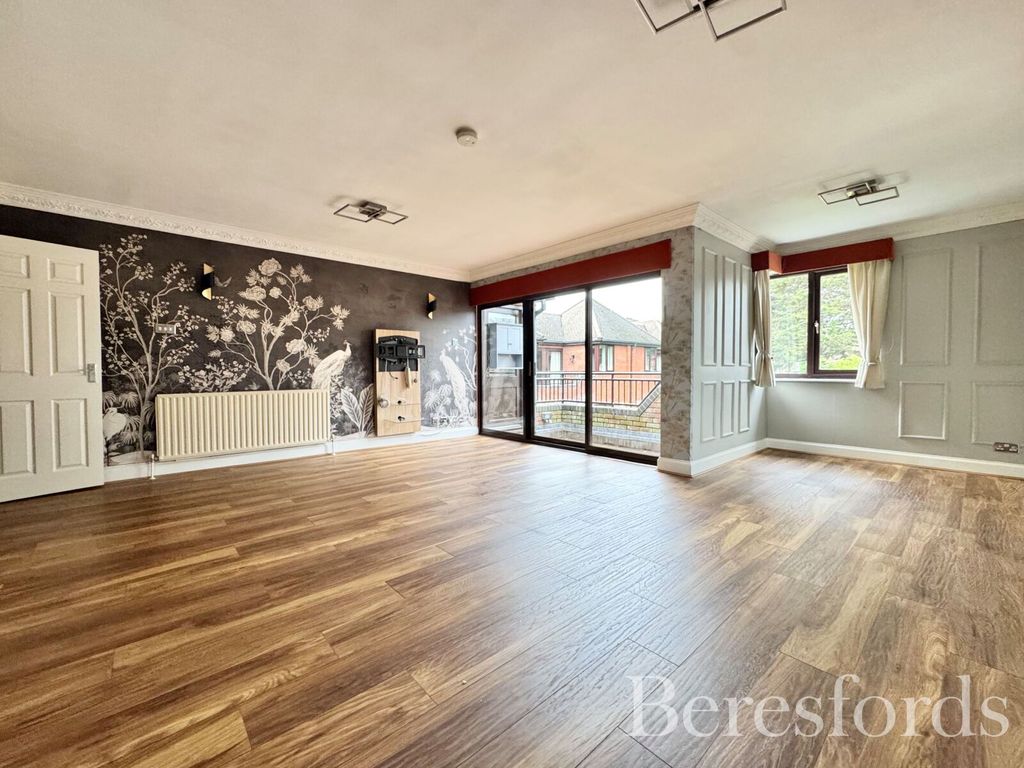 Property photo 3 of 17 Picture No. 13