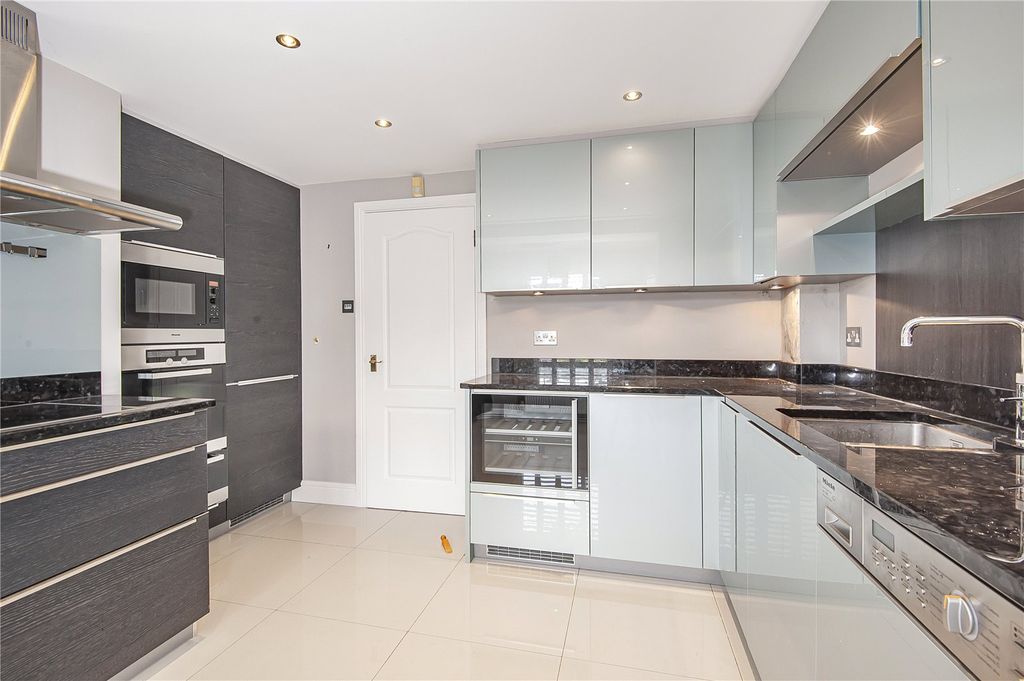 Property photo 3 of 17 Picture No. 03