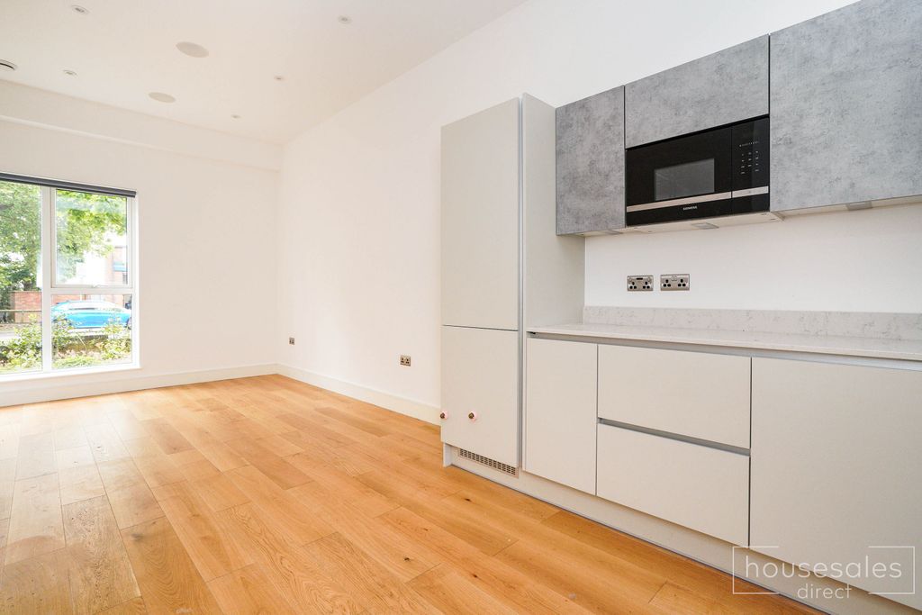 Property photo 2 of 7