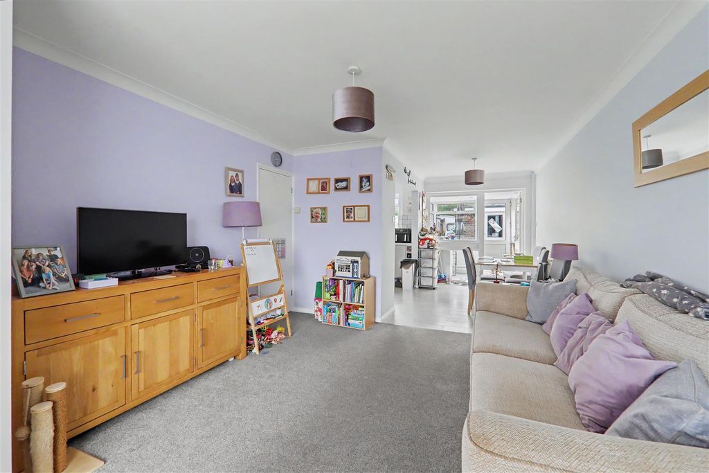 Property photo 2 of 14 Img_1639-Img_1641.Jpg