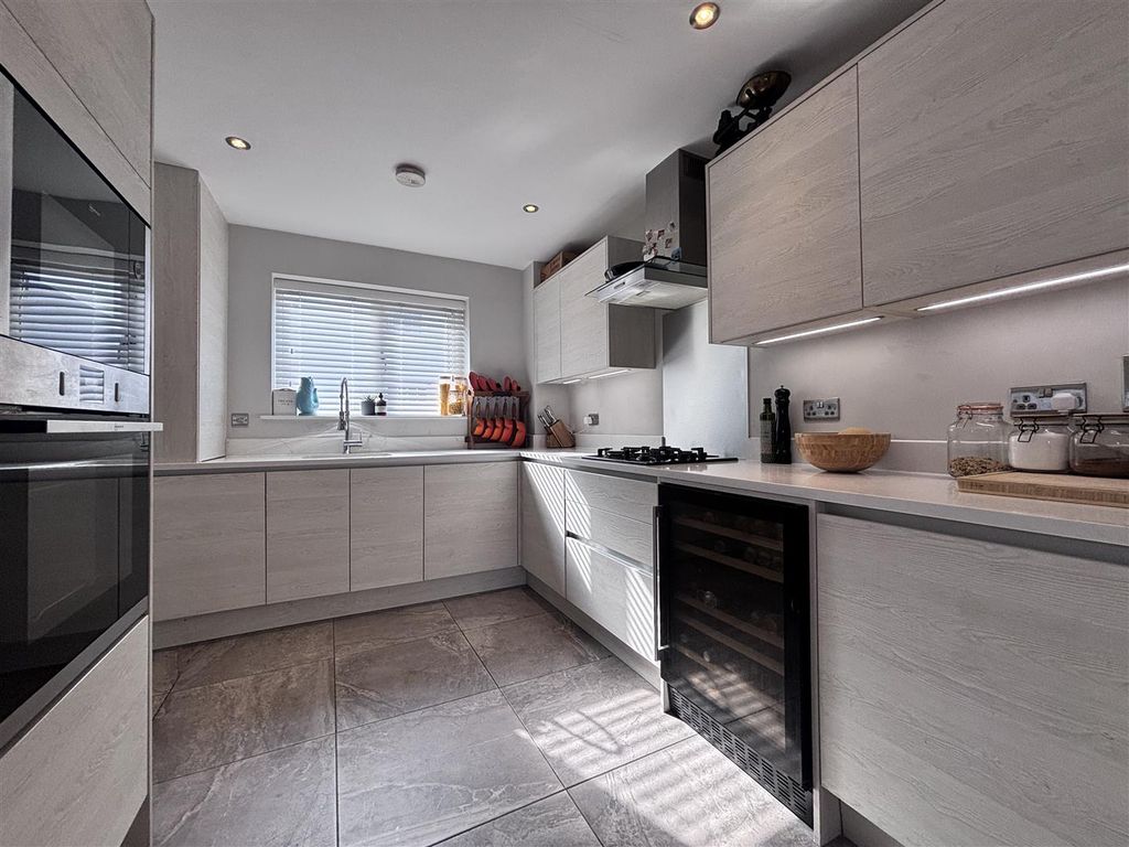 Property photo 3 of 12 Kitchen2.Jpg