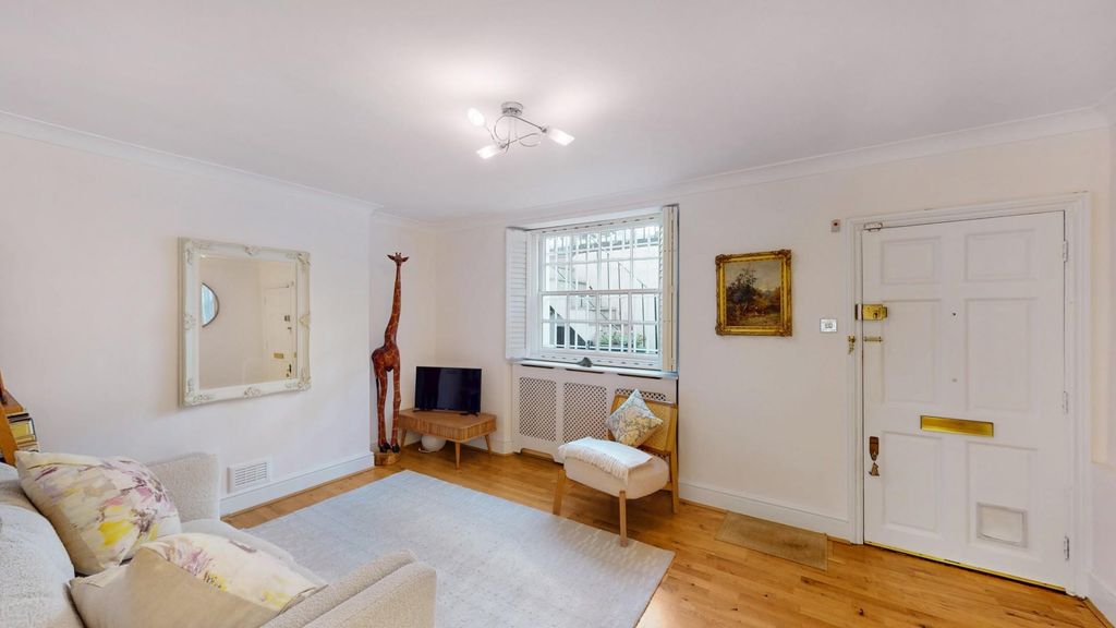 Property photo 3 of 18