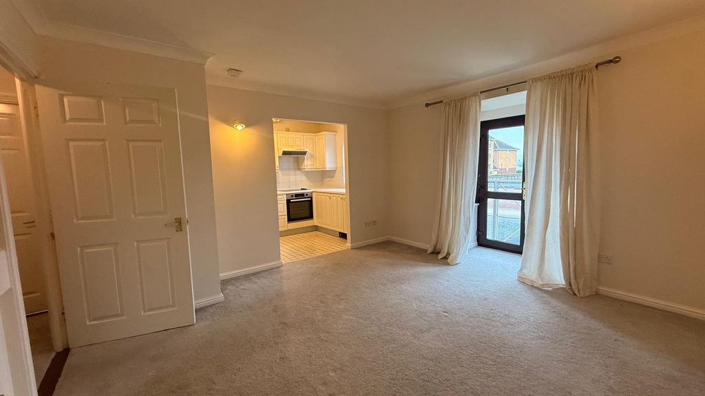 Property photo 2 of 6 Gallery