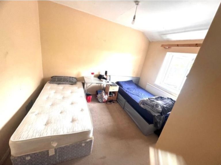 Property photo 1 of 4