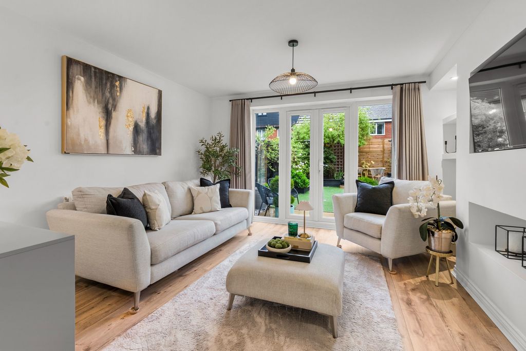 Property photo 3 of 27