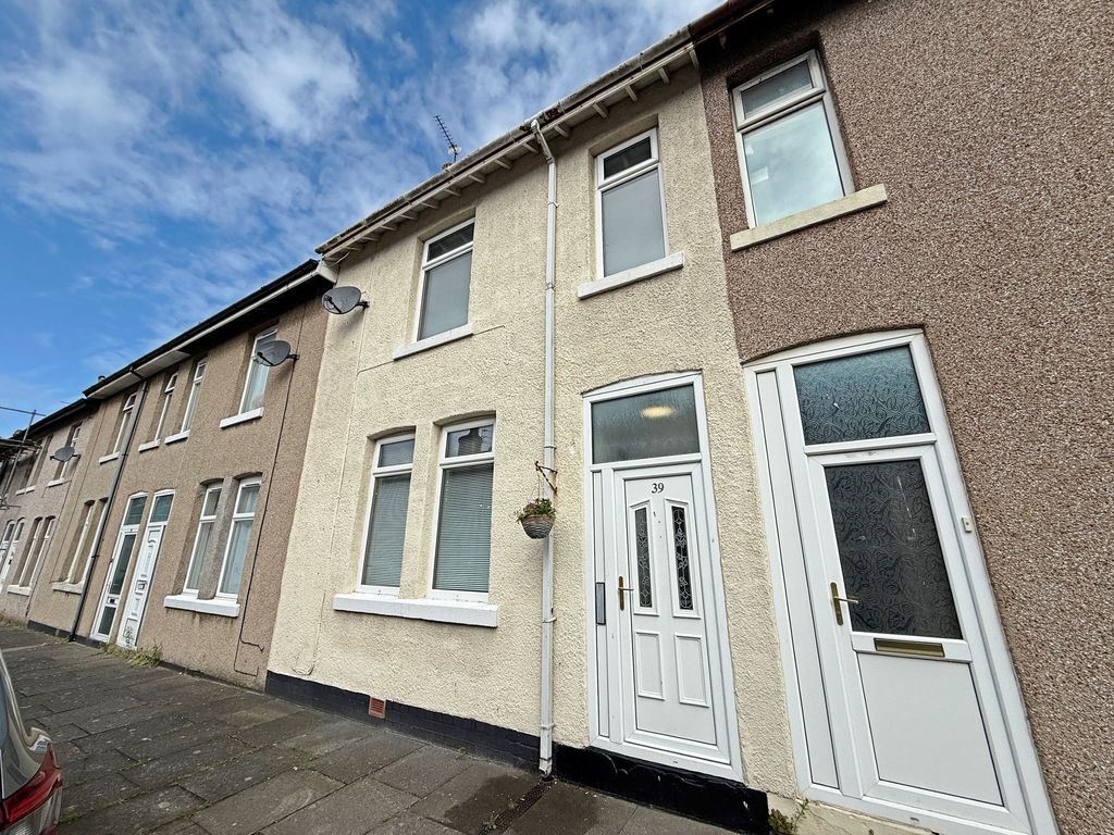 Property photo 1 of 18