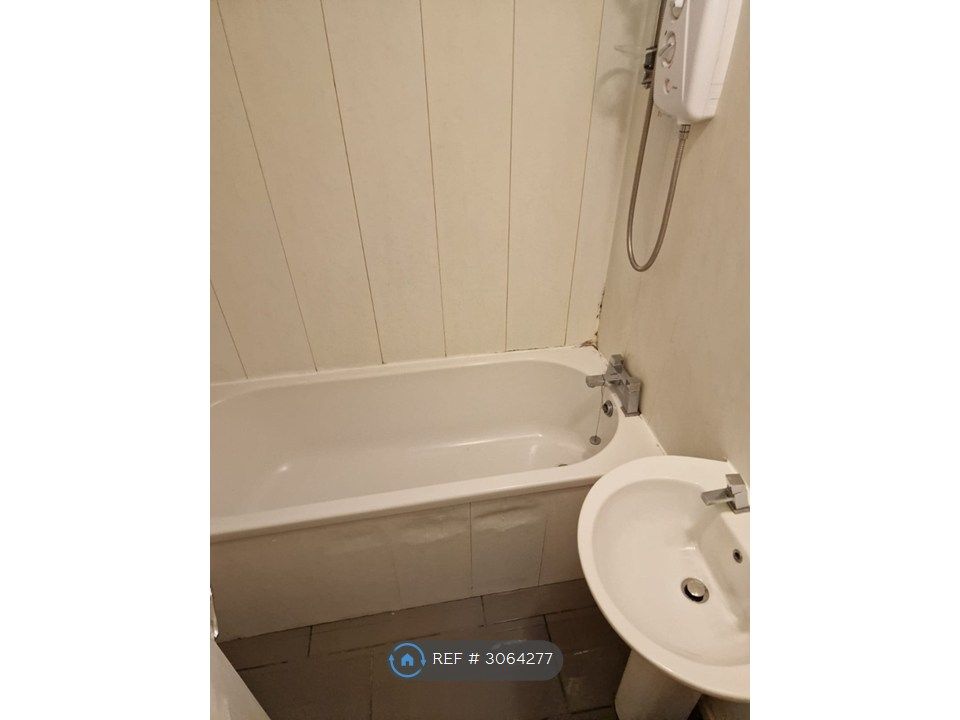 Property photo 3 of 3