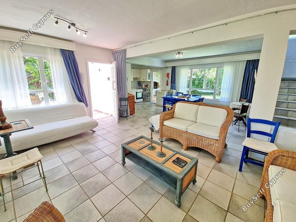 Property photo 2 of 36