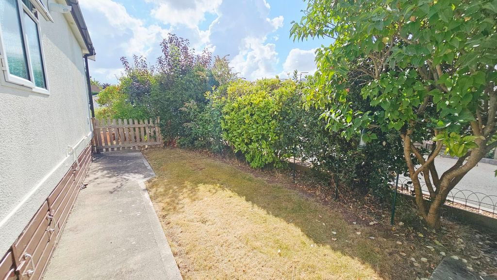 Property photo 2 of 11 Photo 6