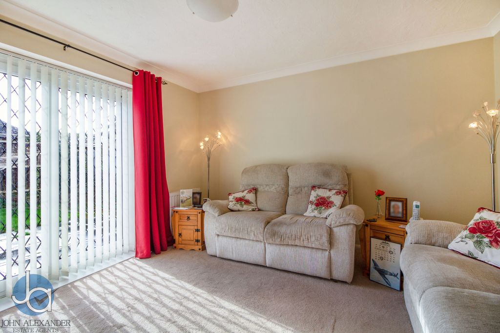 Property photo 2 of 14 Img_4393