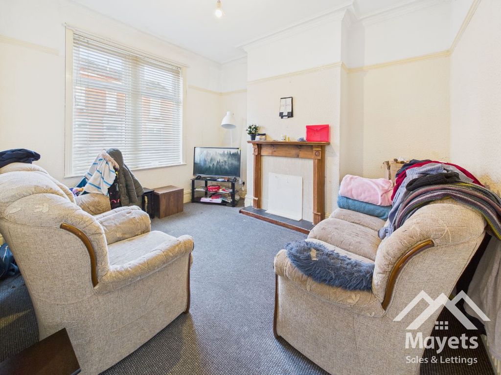 Property photo 2 of 14