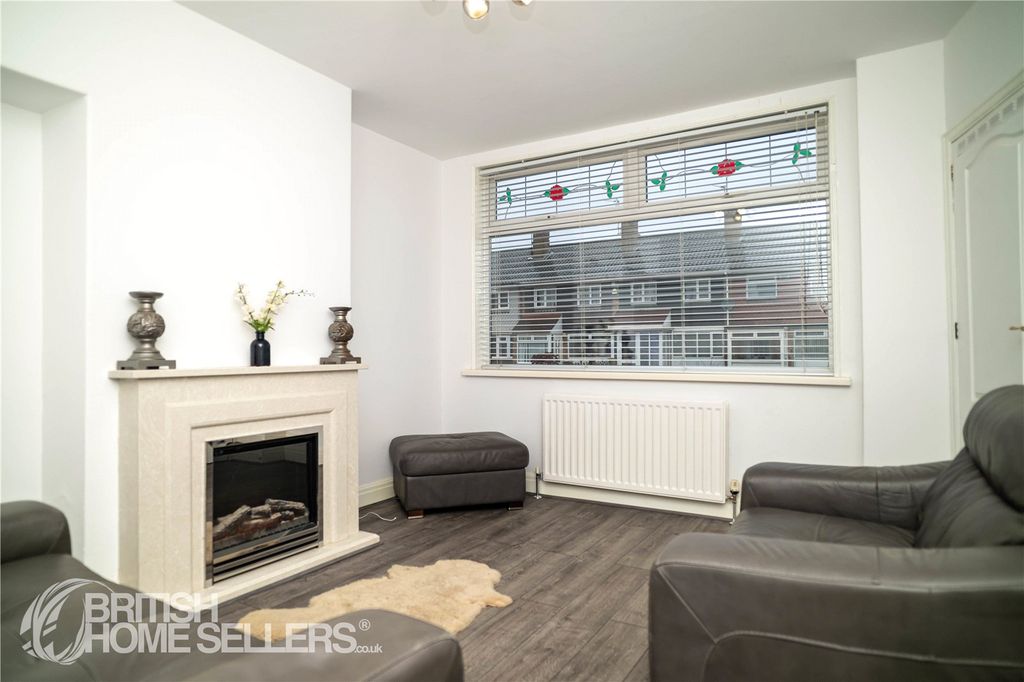 Property photo 2 of 17 Picture No. 04