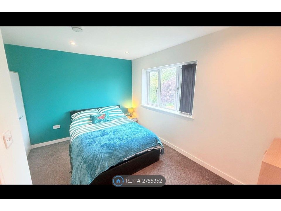 Property photo 3 of 21 Room 4 - Double Room - Single Occupancy Only