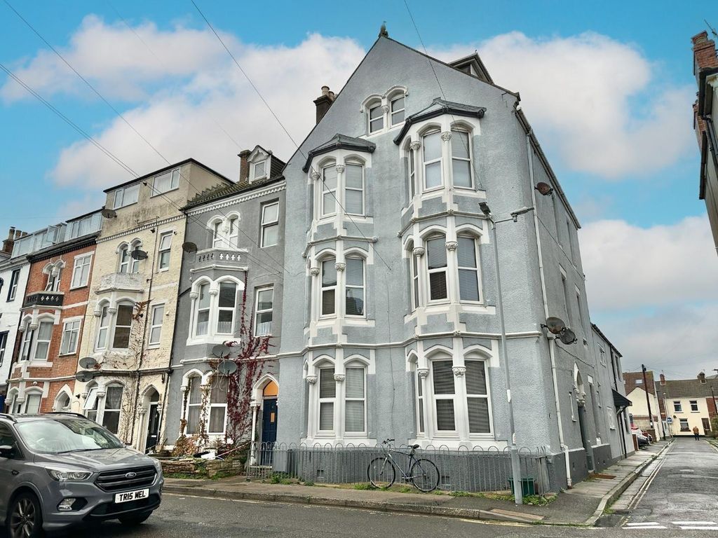 Property photo 3 of 9 Lennox Street Front.Jpg