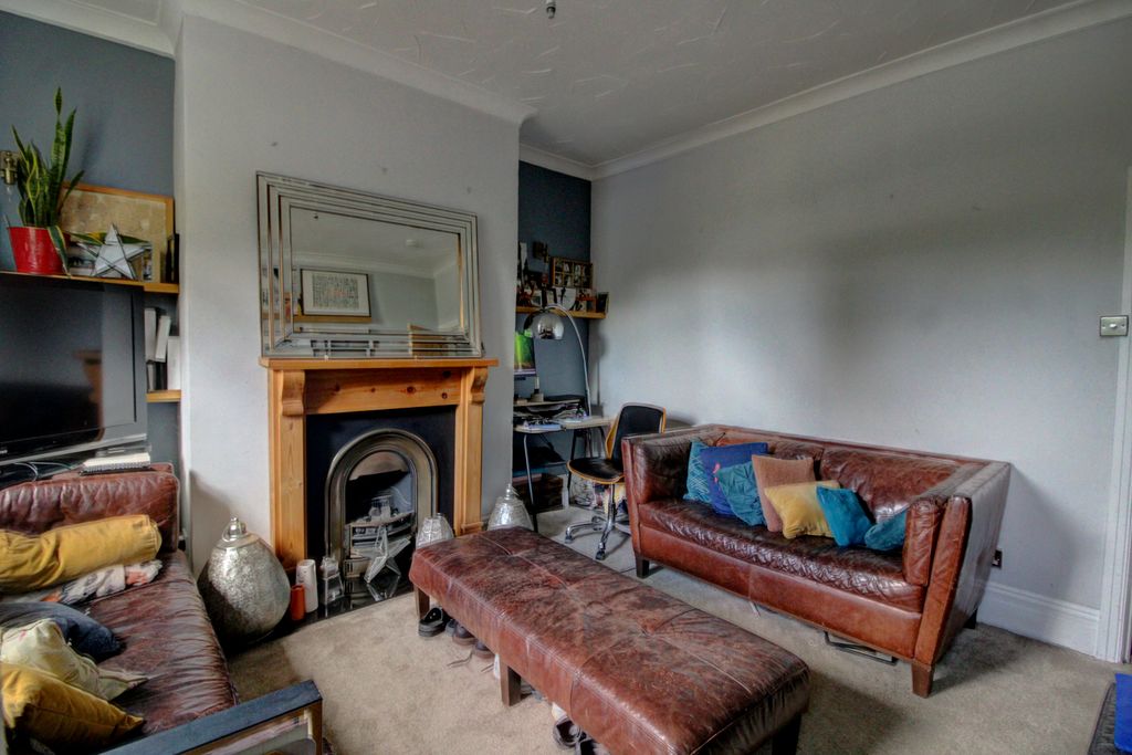 Property photo 3 of 18 3