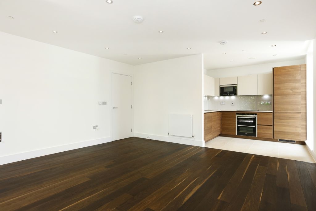 Property photo 2 of 11 15-Ireton-House-S...