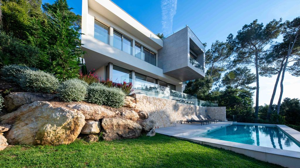 Property photo 1 of 40 81657 Small-14.Jpg