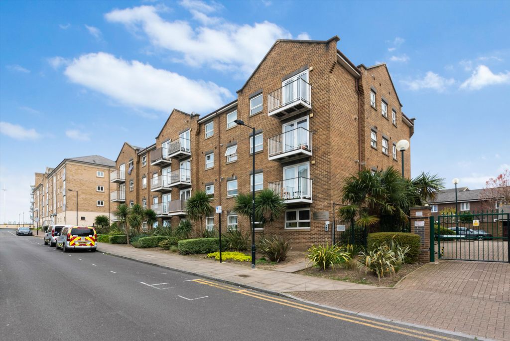 Property photo 3 of 14 Image