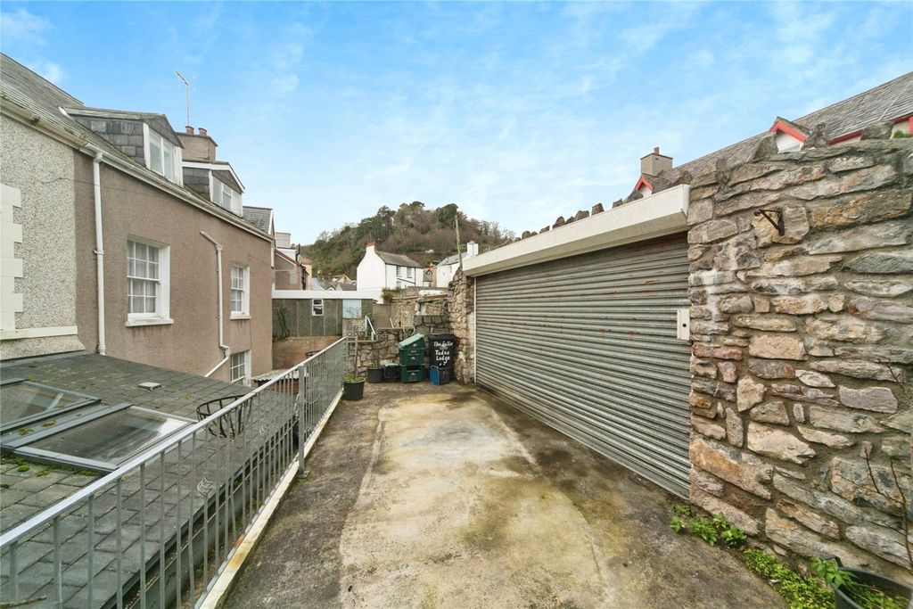 Property photo 3 of 22 Picture No. 30