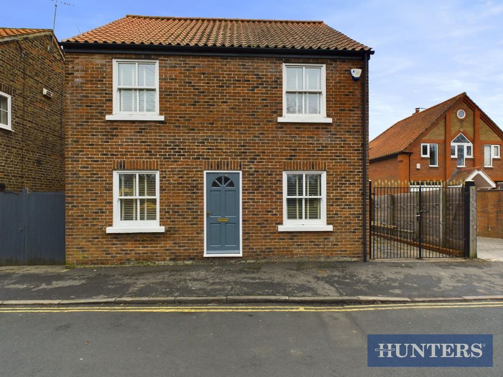 Property photo 1 of 21 Cam01450G0-Pr0173-Still037.Jpg