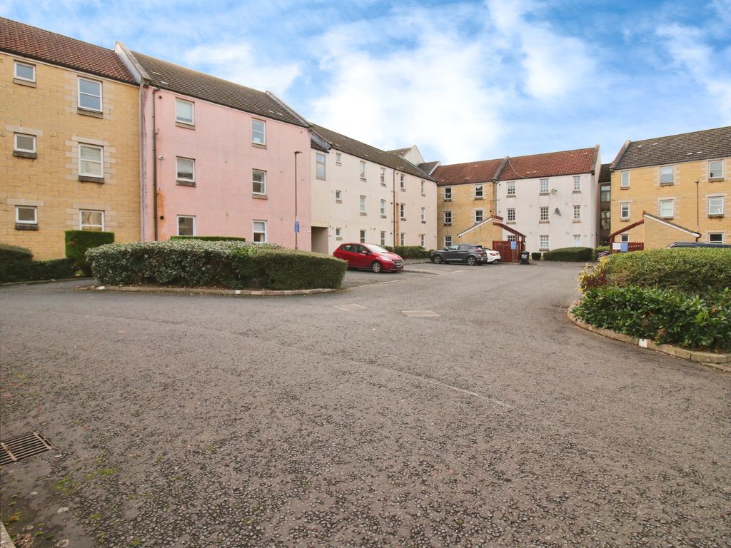 Property photo 2 of 17 Rear View