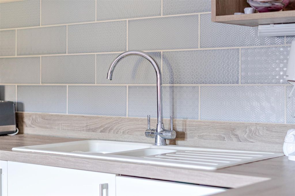 Property photo 3 of 27 1356895-14-68d50222628Ca.Jpg