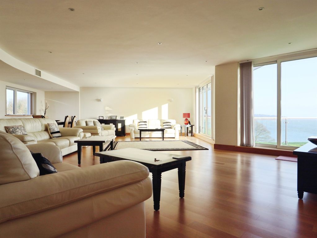 Property photo 2 of 24