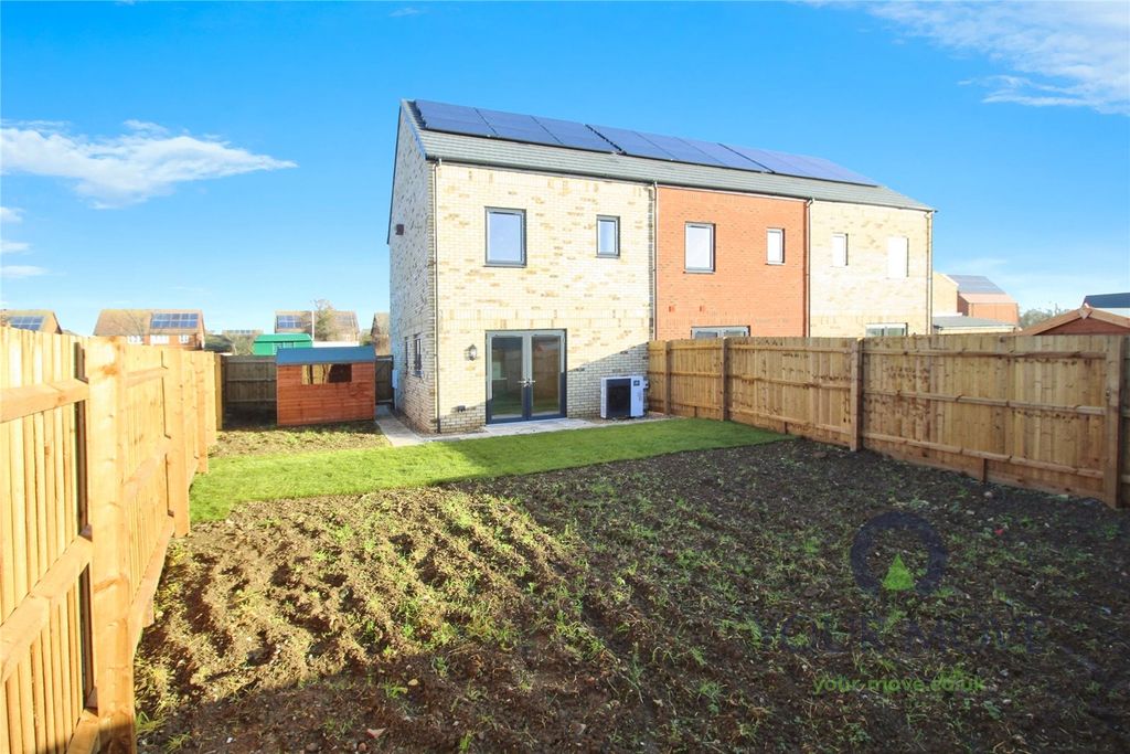 Property photo 3 of 28 Garden