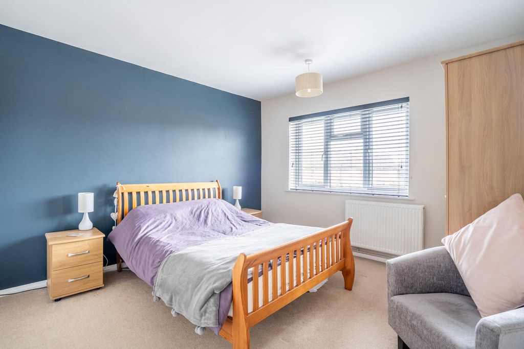 Property photo 3 of 7 Bedroom