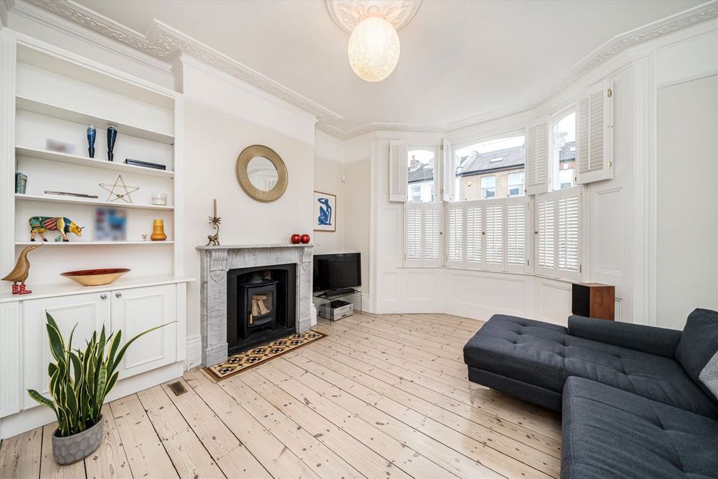 Property photo 3 of 11