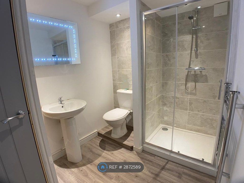 Property photo 2 of 3