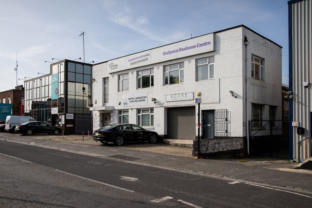 Property photo 2 of 7 Photo 1