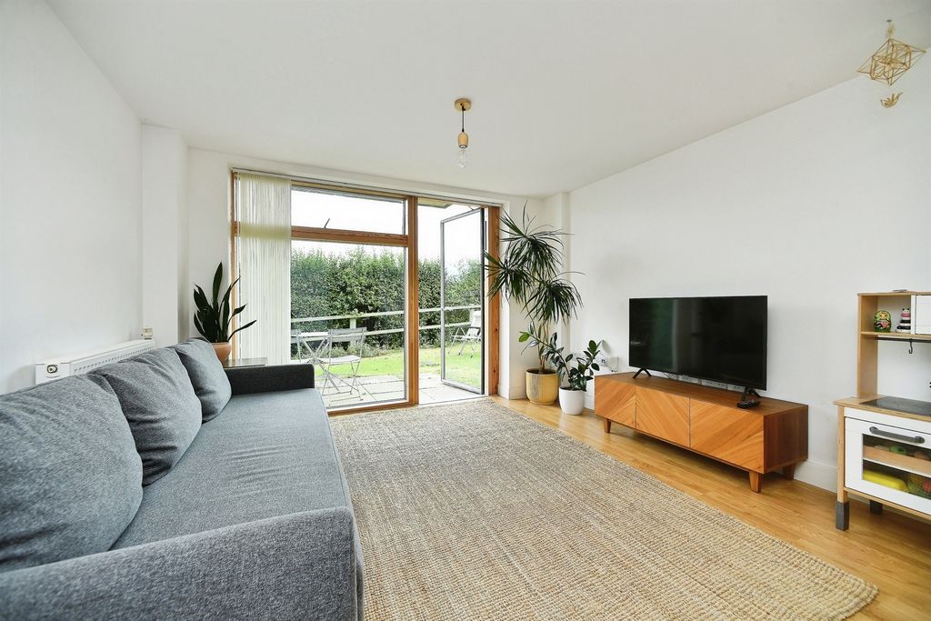 Property photo 2 of 12