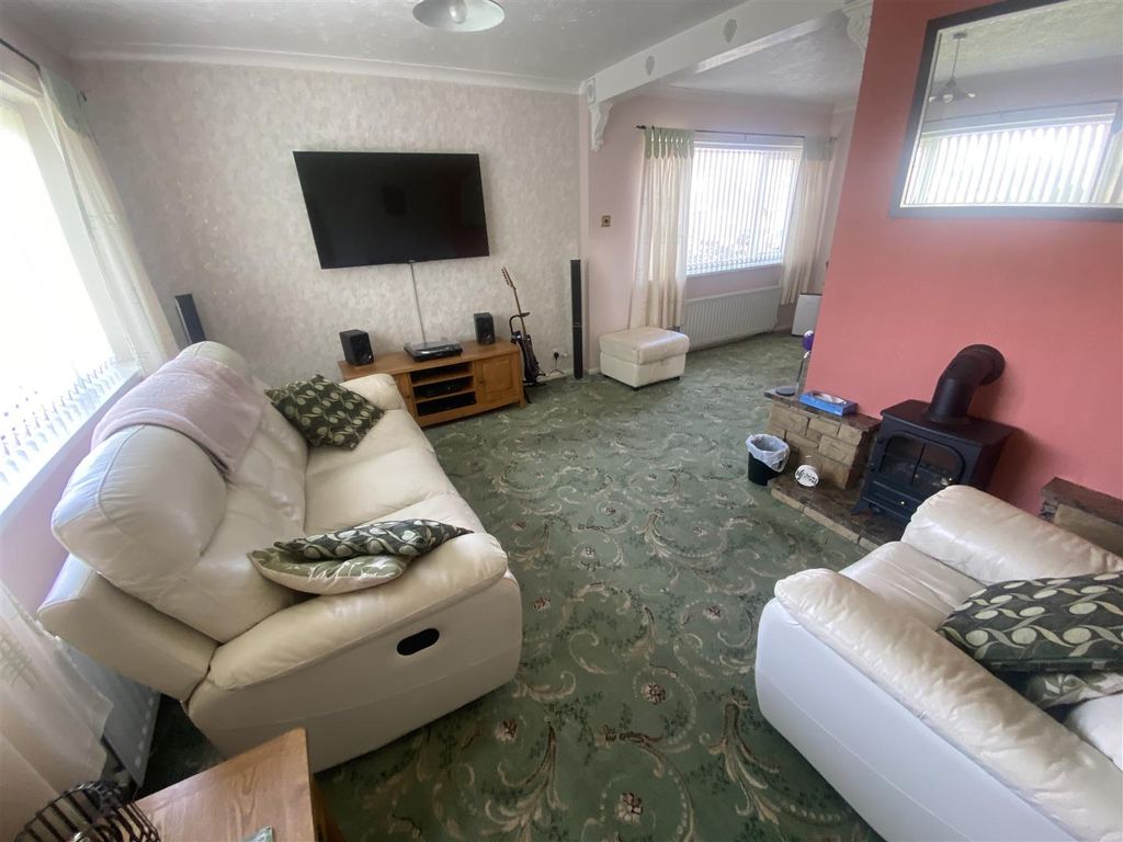 Property photo 2 of 11 Img_8253.Jpeg