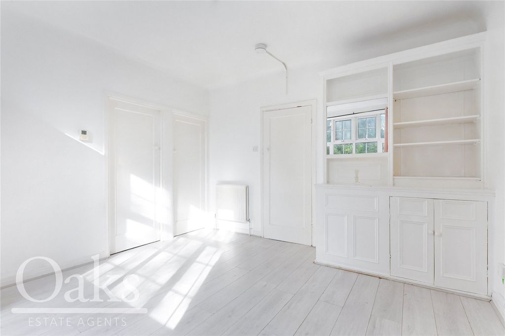 Property photo 3 of 7 Picture No. 02