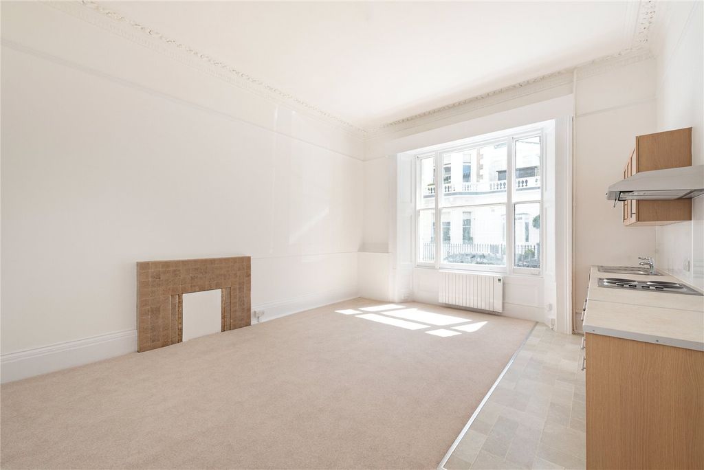Property photo 2 of 5 Studio