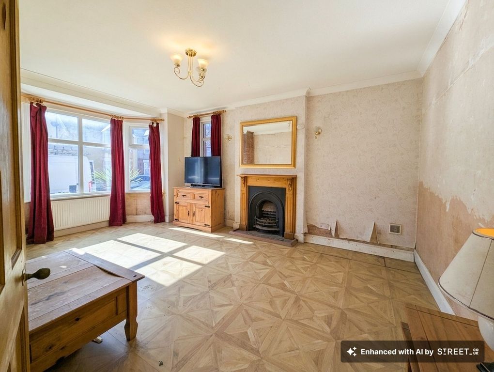 Property photo 2 of 22 Lounge