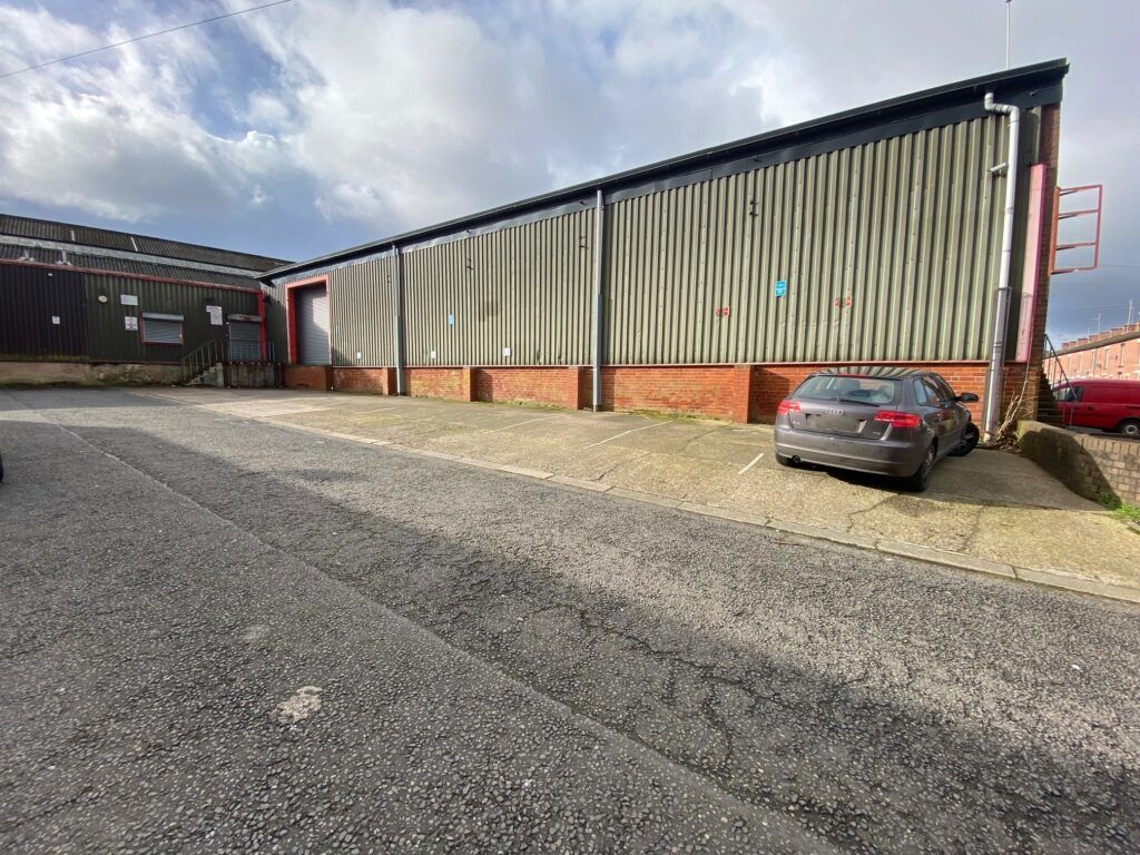 Property photo 3 of 7