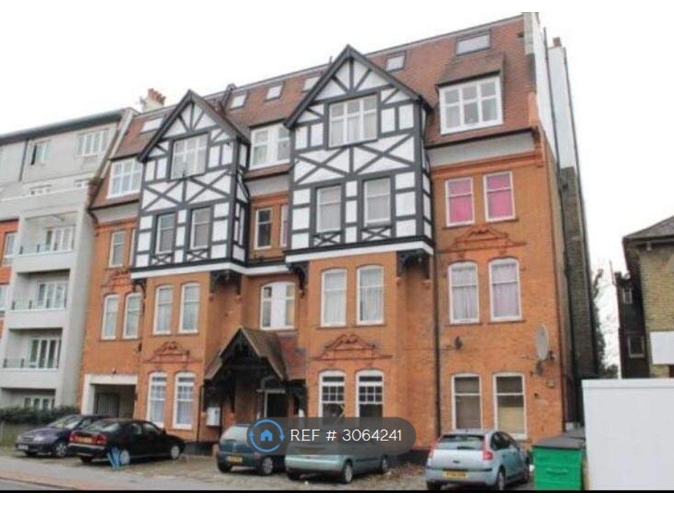 Property photo 1 of 7 Building