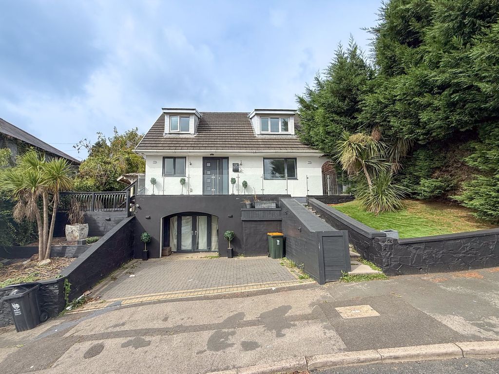 Property photo 1 of 48