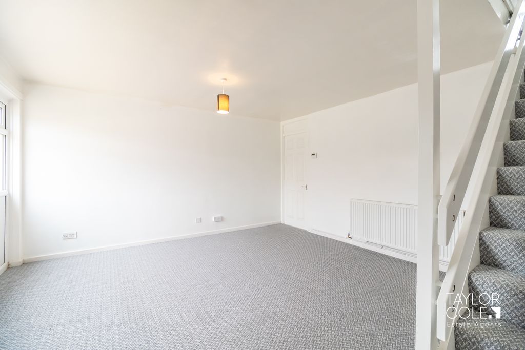 Property photo 2 of 23