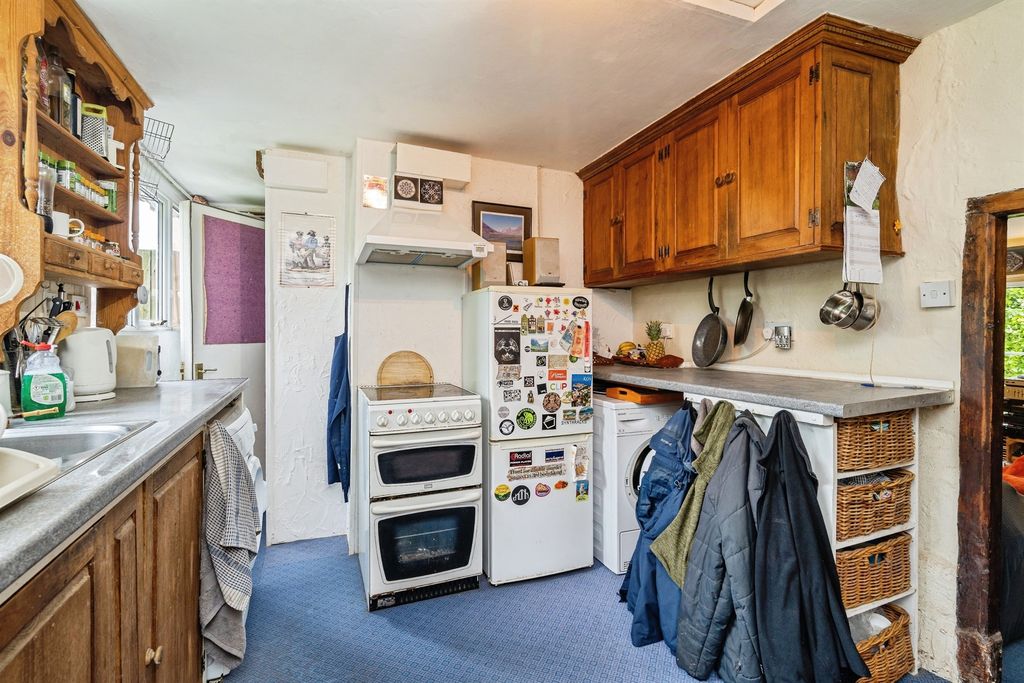 Property photo 3 of 16