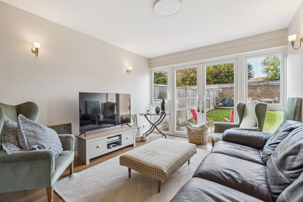 Property photo 2 of 11