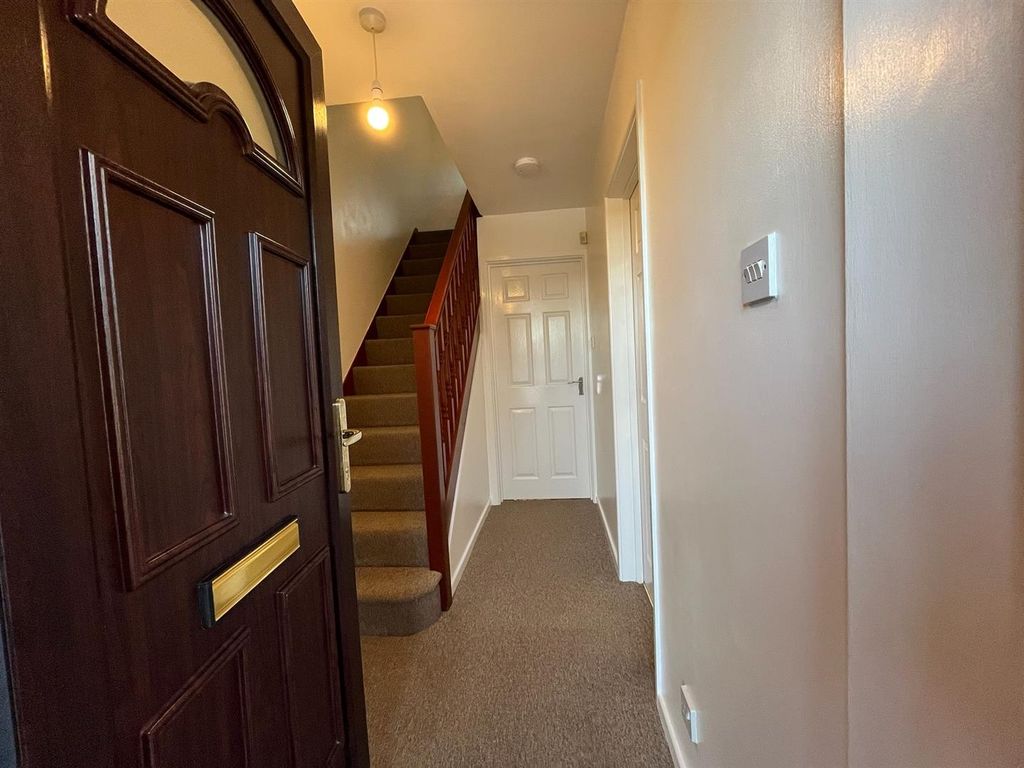 Property photo 3 of 12 Taverners Hall.Jpg