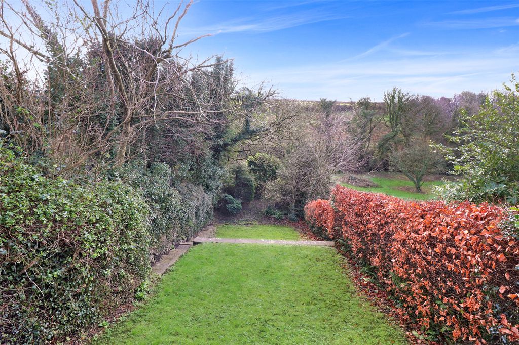 Property photo 2 of 20 2 - Picture No. 08