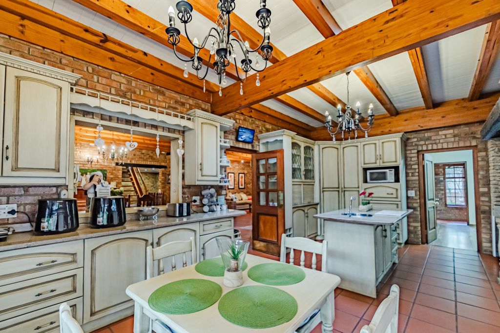 Property photo 3 of 62 Pt1718926