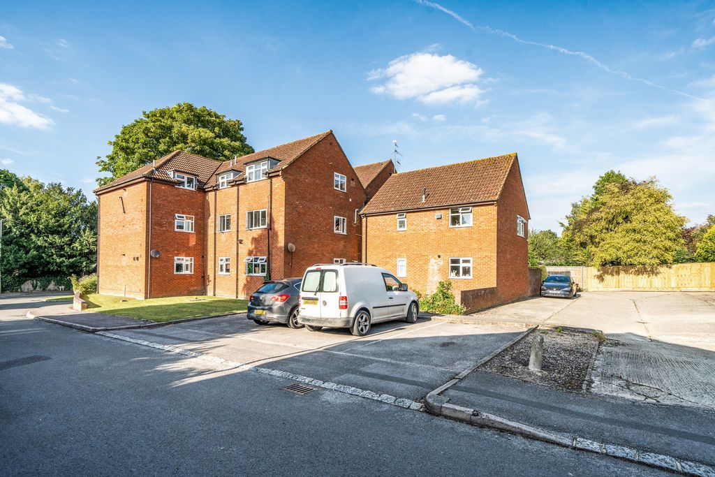 Property photo 1 of 11 External